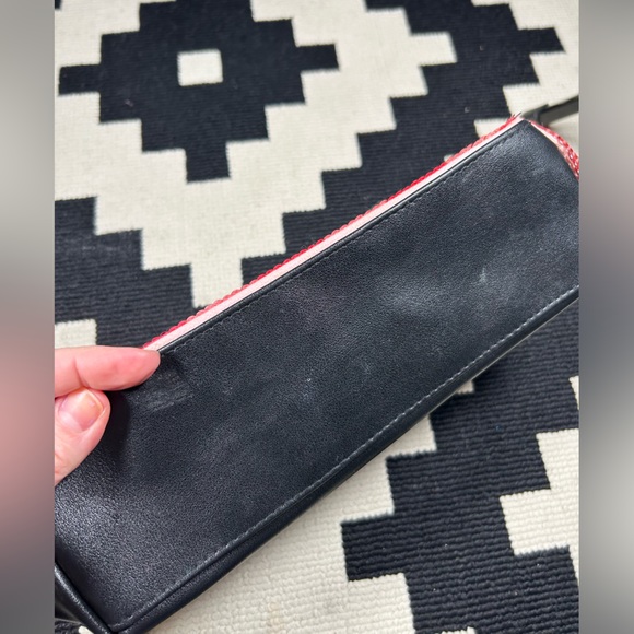 VICTORIA’S SECRET, sequined clutch!! - Picture 6 of 9